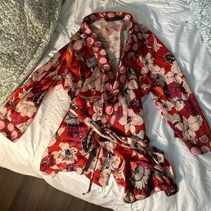 Zara Women’s Floral Wrap Top